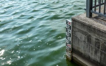 Cover image of Will climate change strengthen tsunami-like floods in Europe?